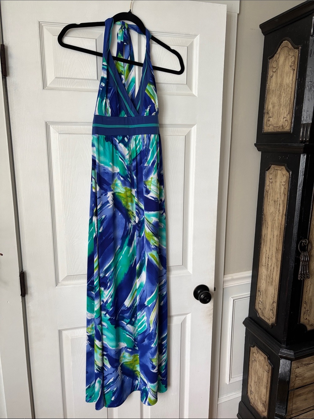 Sleeveless Halter Maxi Dress in Blue & Teal Abstract Print